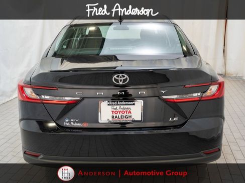 Used 2025 Toyota Camry LE FWD image 4