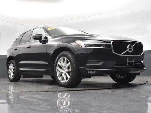 Used 2021 Volvo XC60 T5 Momentum image 17
