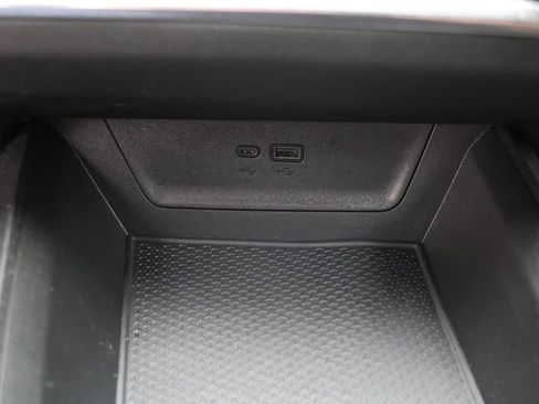 Used 2025 Chevrolet Equinox LT image 24