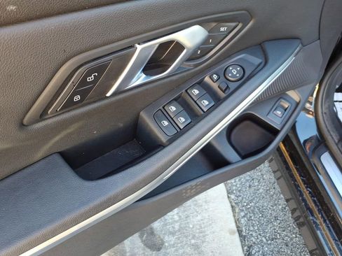 Used 2025 BMW 330i xDrive Sedan image 11