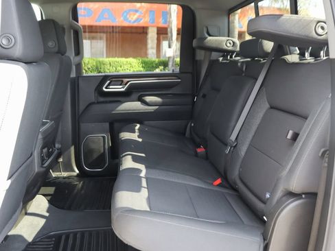 Used 2025 Chevrolet Silverado 2500 LT AWD/4WD image 36