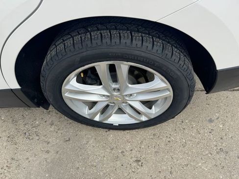 Used 2019 Chevrolet Equinox Premier image 27