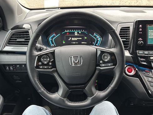 Used 2024 Honda Odyssey Elite image 10
