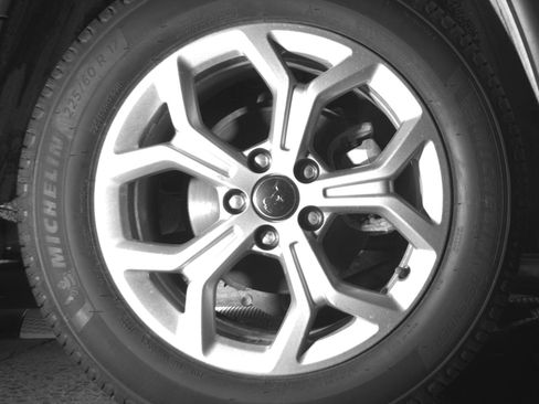 Used 2025 Jeep Compass Latitude image 15