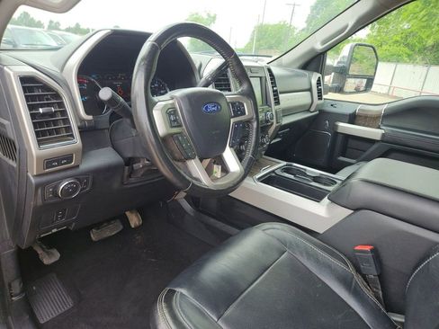 Used 2019 Ford F250 Lariat w/ Lariat Value Package image 17