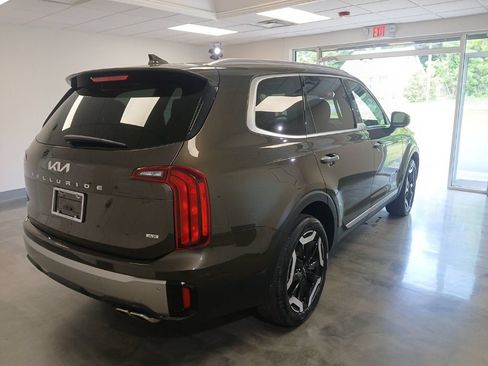 Used 2025 Kia Telluride S AWD/4WD image 3