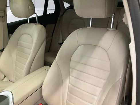 Used 2020 Mercedes-Benz GLC 300 4MATIC Coupe image 8