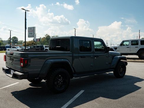 New 2025 Jeep Gladiator Sport image 10