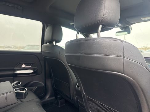 Used 2021 Mercedes-Benz GLB 250 4MATIC image 15