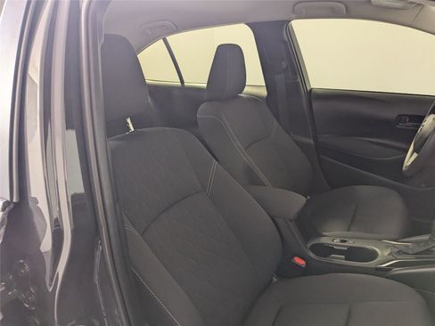 Certified 2025 Toyota Corolla LE image 27