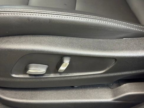Used 2024 Cadillac XT6 Luxury w/ LPO, Floor Liner Package FWD image 13