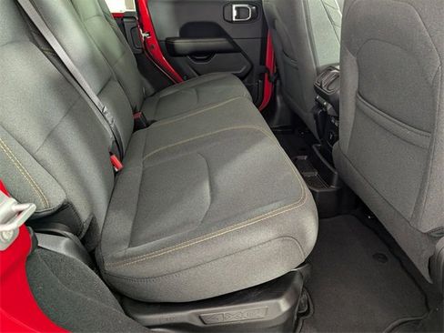 Used 2025 Jeep Wrangler Unlimited Sahara w/ Safety Group image 28