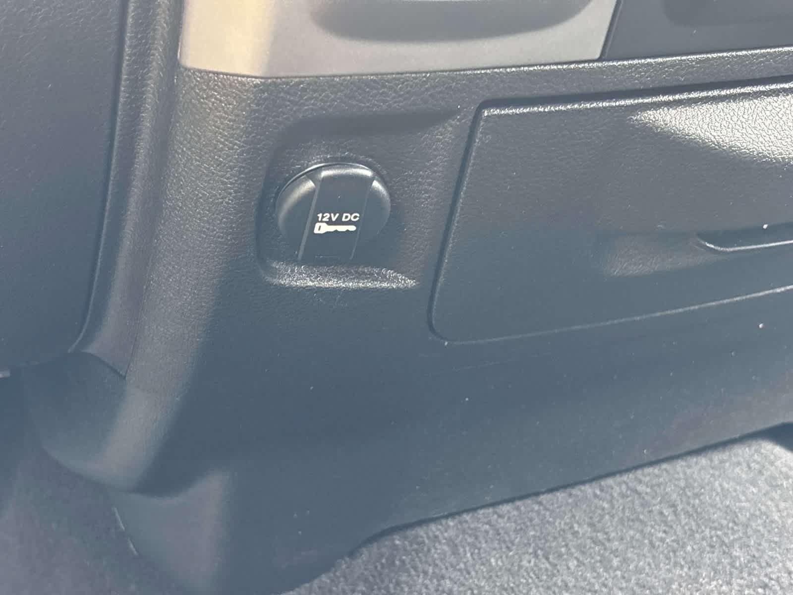 Used 2024 RAM 1500 Warlock AWD/4WD image 26