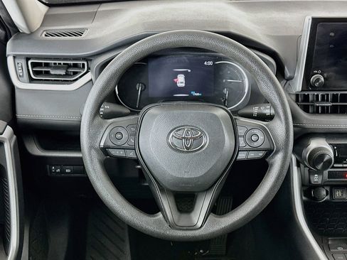 Used 2025 Toyota RAV4 LE FWD image 18
