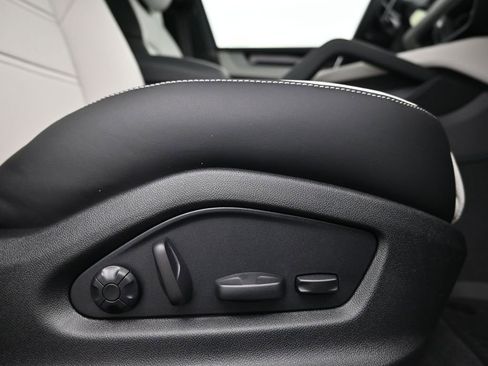 New 2026 Porsche Cayenne Coupe image 15