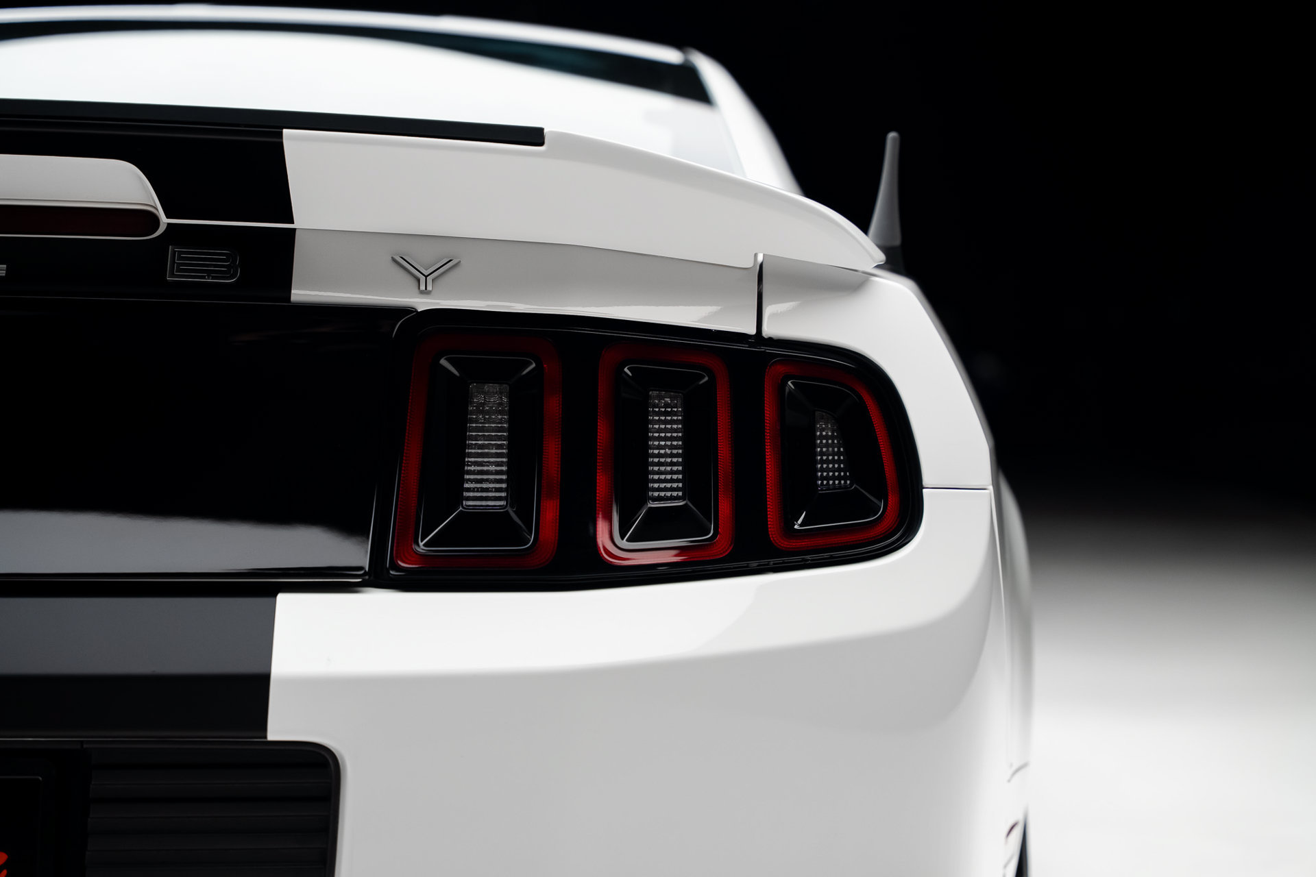 Used 2013 Ford Mustang Shelby GT500 RWD image 30