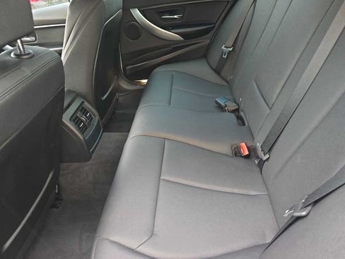 Used 2015 BMW 320i Sedan RWD image 12