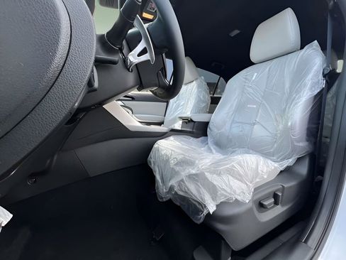 New 2026 Mitsubishi Eclipse Cross SEL AWD/4WD image 9