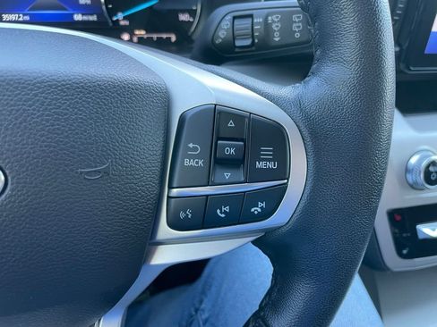 Used 2023 Ford Explorer XLT w/ Equipment Group 202A AWD/4WD image 20