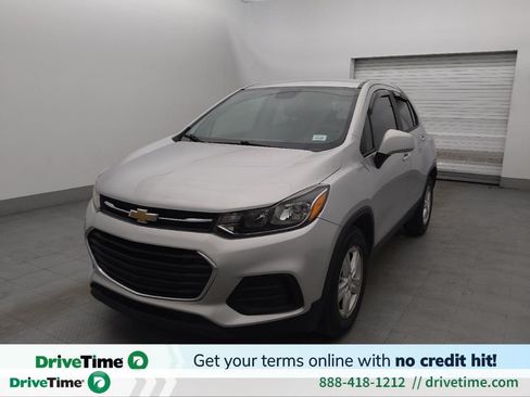 Used 2020 Chevrolet Trax LS w/ Tint and Cruise Package FWD image 1