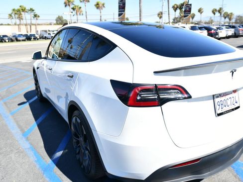 Used 2022 Tesla Model Y Performance AWD/4WD image 6