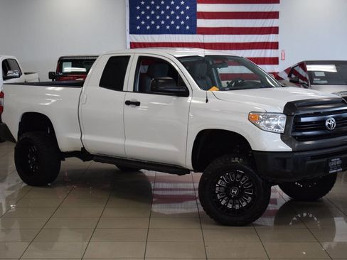 Used 2016 Toyota Tundra SR image 1