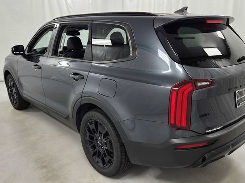 Used 2022 Kia Telluride EX w/ EX Premium Package AWD/4WD image 5