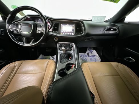 Used 2022 Dodge Challenger GT w/ Plus Package RWD image 17