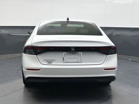 New 2025 Honda Accord SE image 5