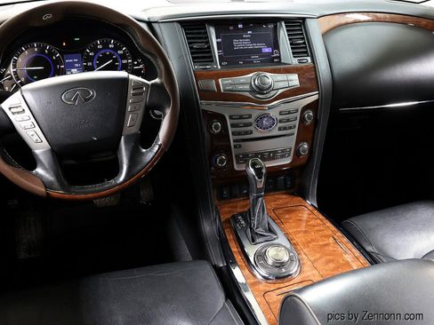 Used 2018 INFINITI QX80 4WD w/ Driver Assistance Package image 17