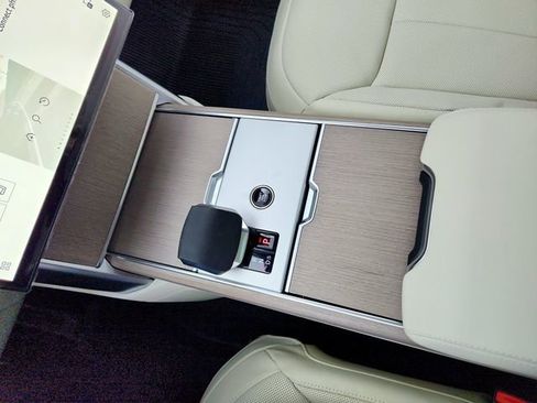 New 2026 Land Rover Range Rover SE image 22