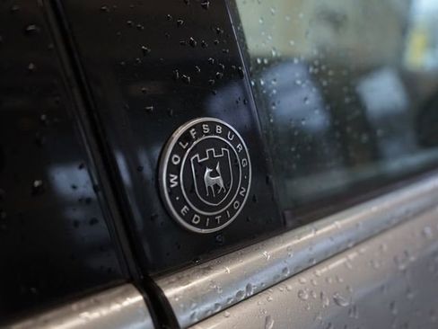 Used 2017 Volkswagen Tiguan Wolfsburg Edition image 15