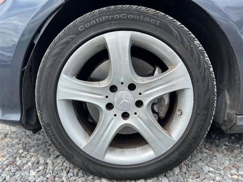 Used 2014 Mercedes-Benz E 350 4MATIC Sedan image 37