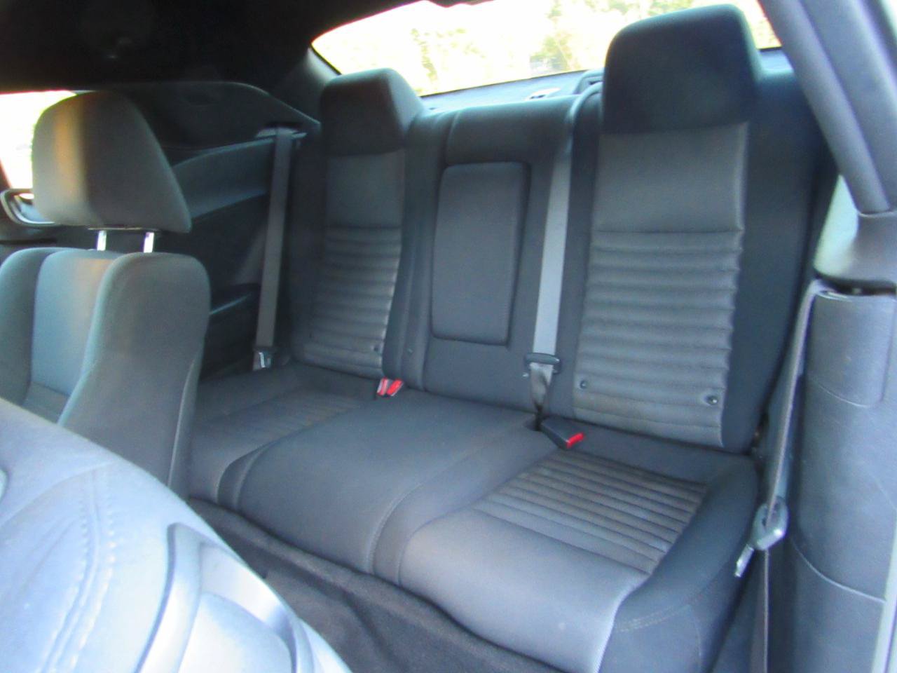 Used 2013 Dodge Challenger SXT RWD image 5