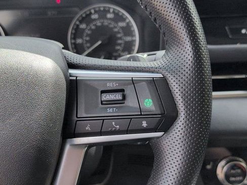 Used 2025 Mitsubishi Outlander SE FWD image 22