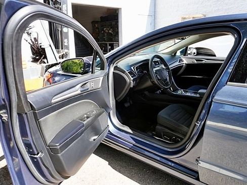 Used 2019 Ford Fusion SE FWD image 49