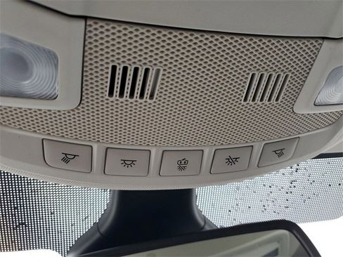 Used 2024 Ford Edge SEL w/ Convenience Package image 29