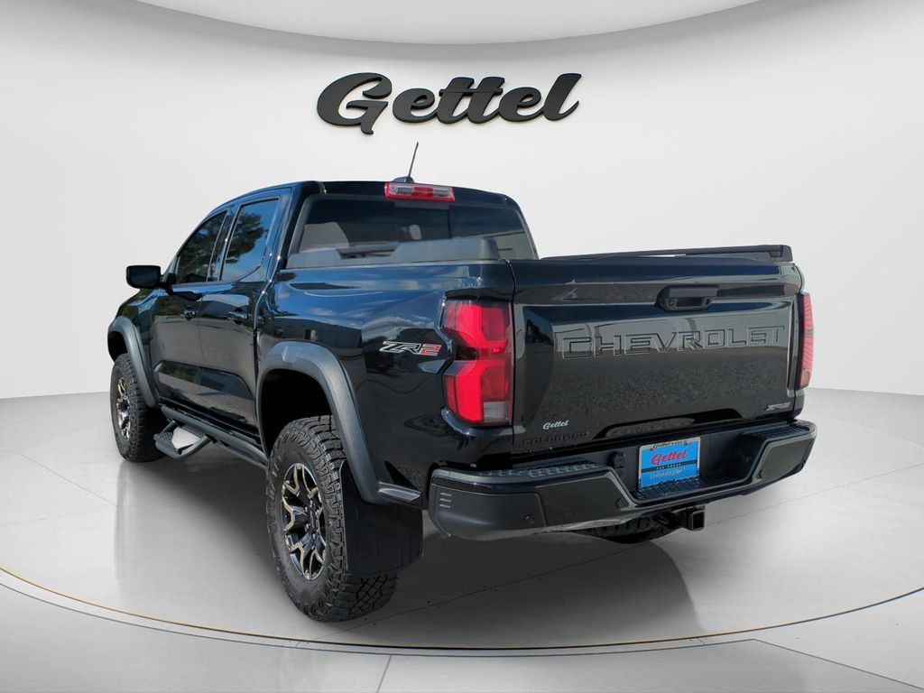 Used 2023 Chevrolet Colorado ZR2 w/ ZR2 Convenience Package III AWD/4WD image 7