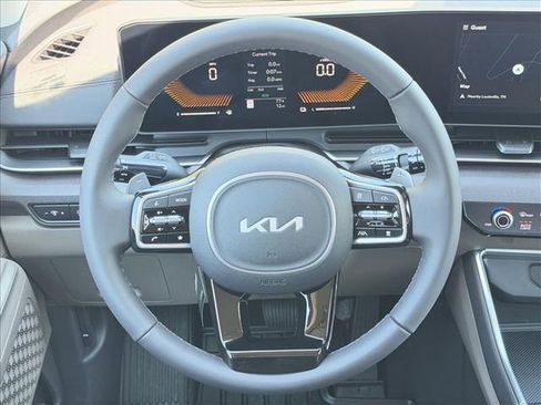 New 2026 Kia Carnival EX image 22