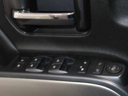 Used 2018 Chevrolet Silverado 1500 LT w/ All Star Edition AWD/4WD image 27