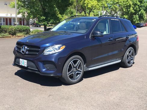 Used 2018 Mercedes-Benz GLE 350 4MATIC image 1