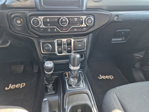 Used 2023 Jeep Gladiator Sport image 21