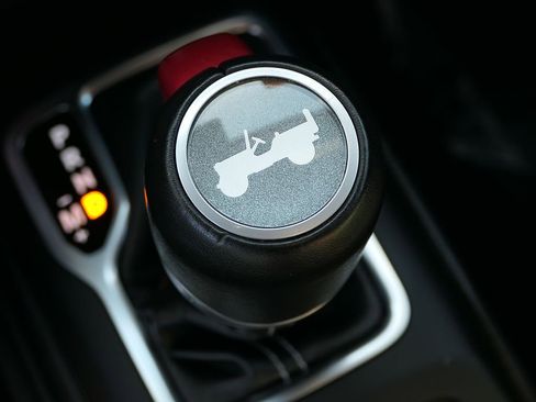 Used 2021 Jeep Wrangler Unlimited Rubicon AWD/4WD image 19