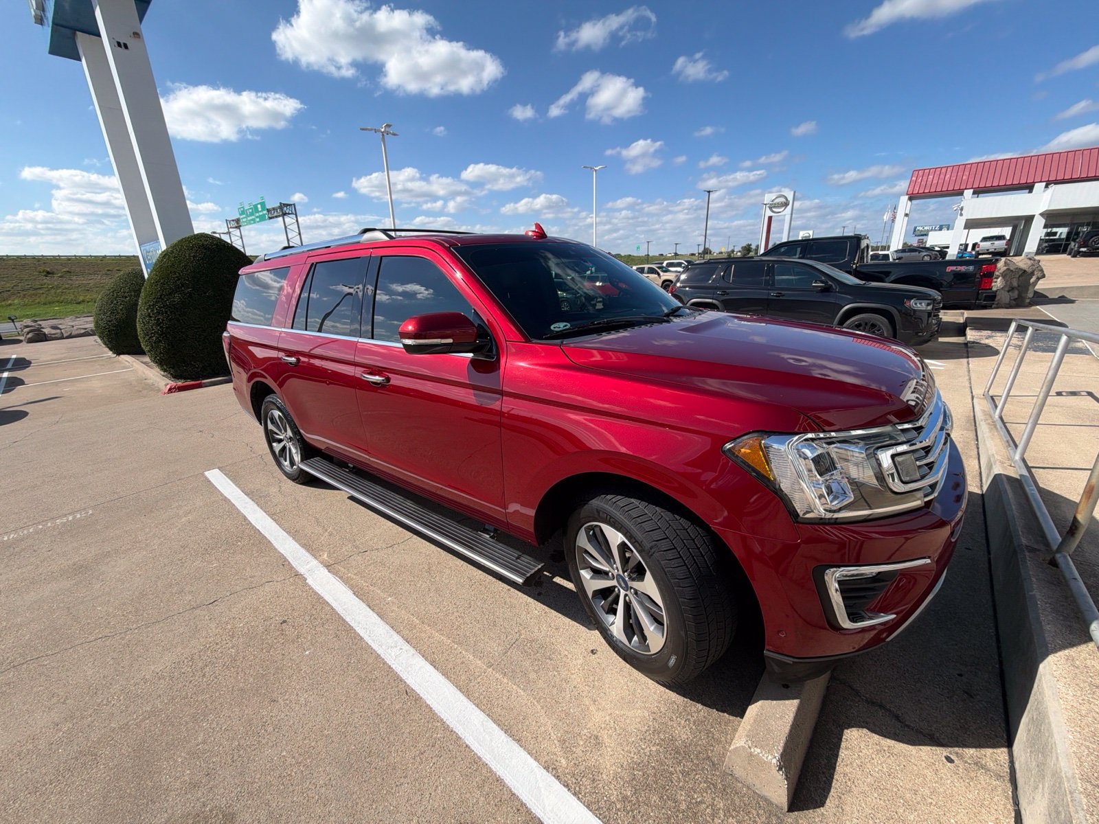 Used 2018 Ford Expedition Max Limited w/ Equipment Group 301A RWD image 21