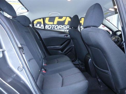 Used 2017 MAZDA MAZDA3 Sport w/ Preferred Equipment Package image 21