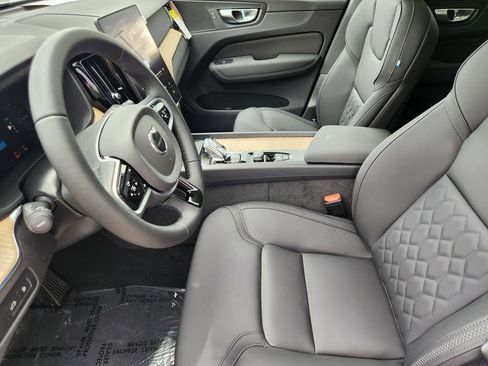New 2026 Volvo XC60 T8 Plus w/ Climate Package AWD/4WD image 4