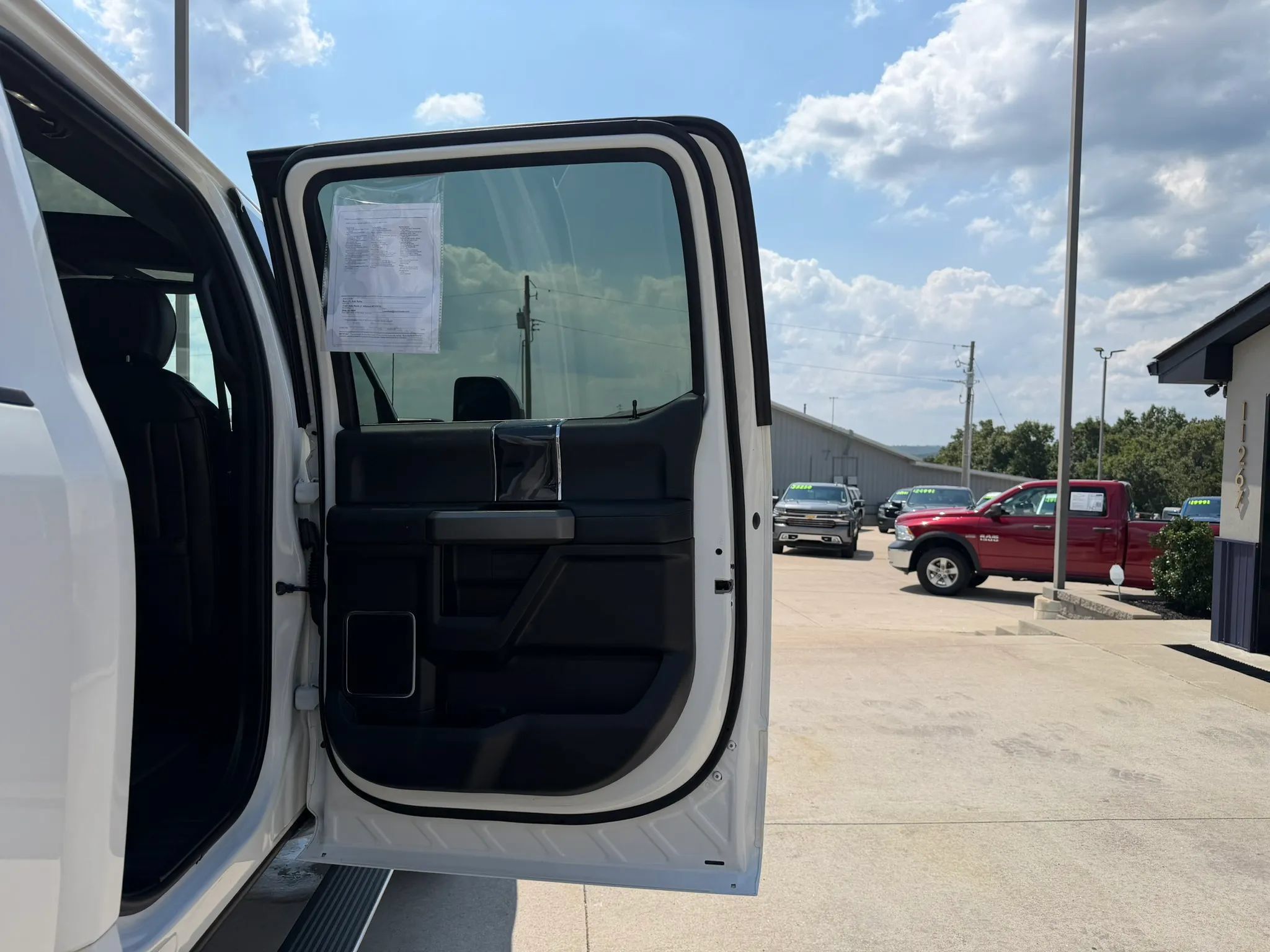Used 2020 Ford F350 Platinum w/ FX4 Off-Road Package AWD/4WD image 43