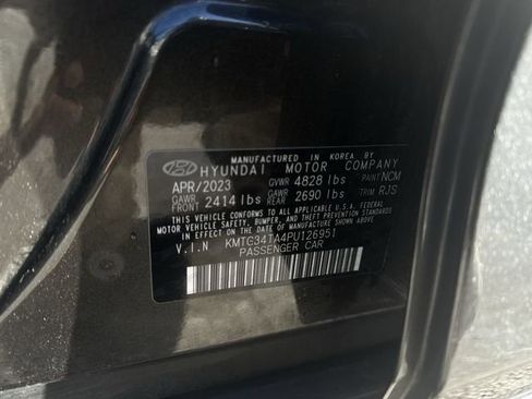Used 2023 Genesis G70 2.0T AWD/4WD image 33