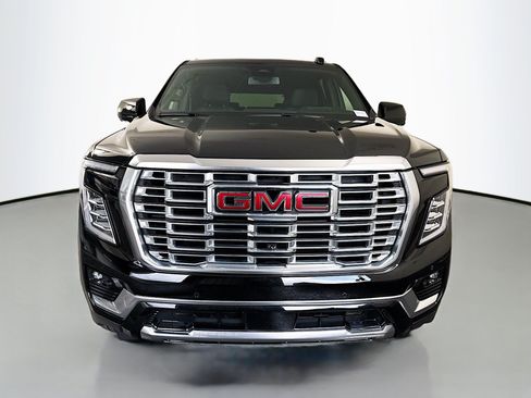 Used 2025 GMC Yukon XL Denali RWD image 2