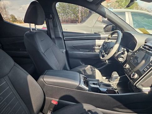 Used 2023 Hyundai Santa Cruz SE image 7